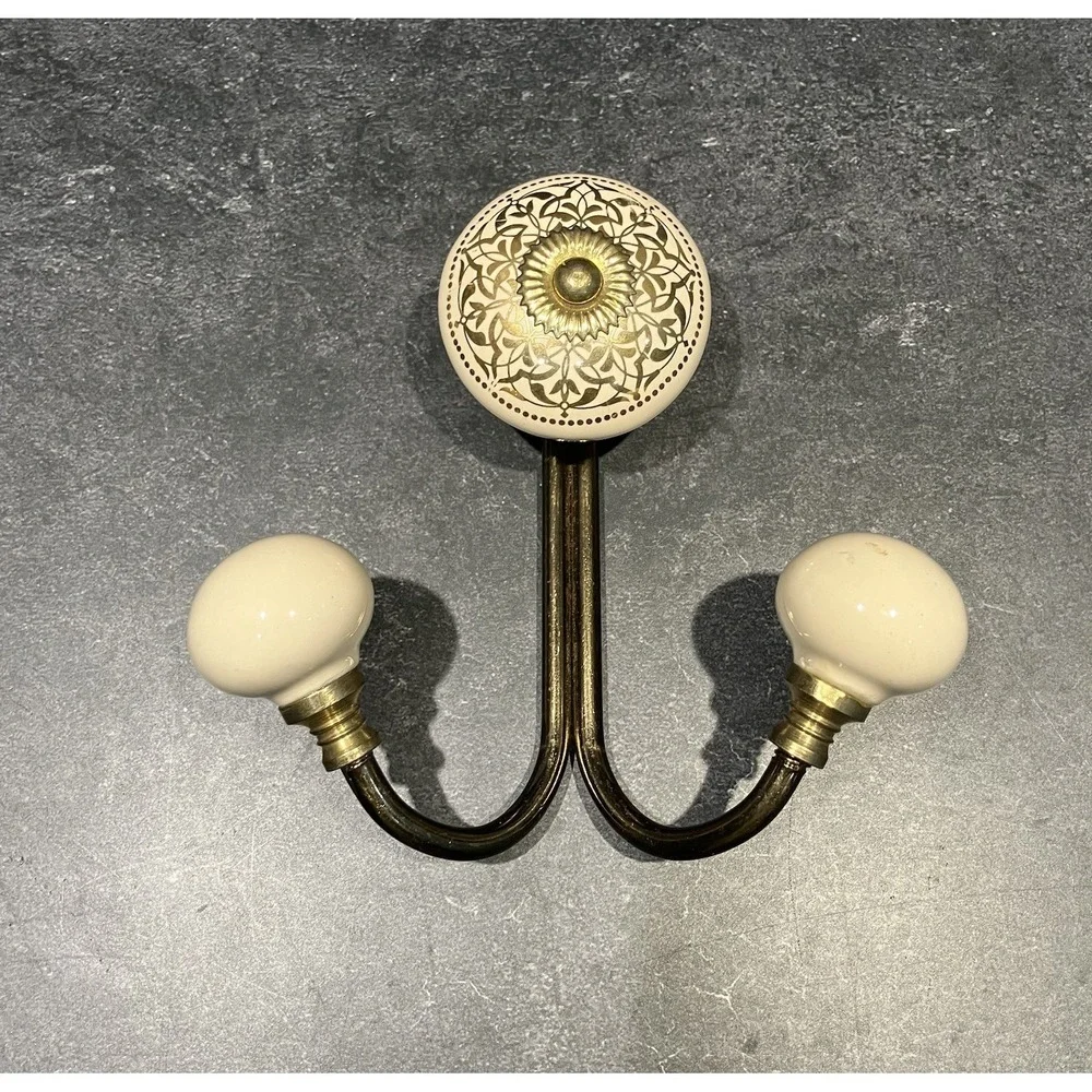 N/A set ornate
